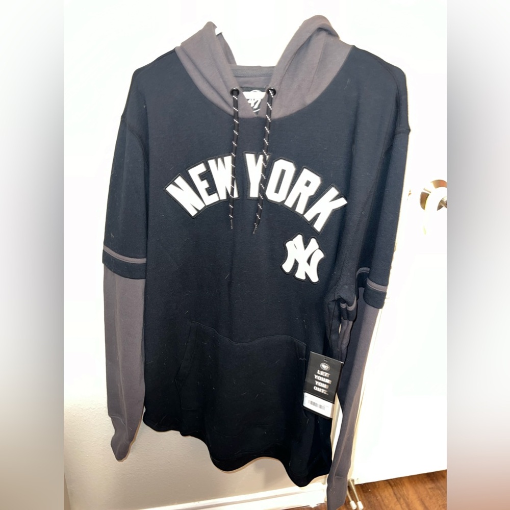 Black and grey 47 brand New York Yankees lightweight hoodie, men’s L, NWT.